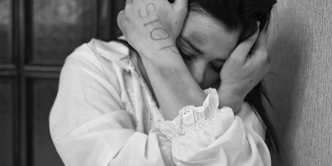 Ouarda Sadoudi, présidente de l’association Home : « il faut un écosystème autour de la femme victime de violences »