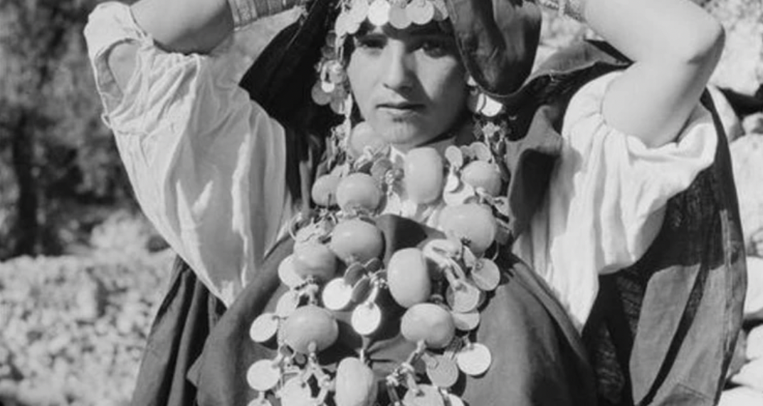 Art et poésie : Femmes Berbères