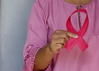 رحلة سوريّات من "هداك المرض" إلى "الضمّة الوردية"