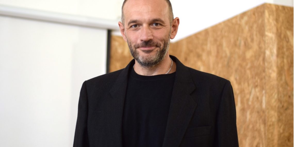 Pratiques de sexisme ordinaire : entretien avec le philosophe féministe Lorenzo Gasparrini.