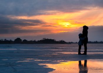 ألم يحن الوقت لنسأل: ماذا تريد الأمّهات في عيدهنّ؟