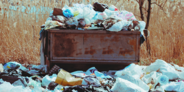 Forgotten workers in the garbage dumps of Damascus