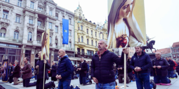 Croatia: Men Kneeling in Main Squares for Women’s Chastity