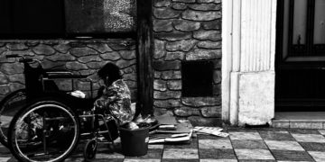 Femmes vivant de la rue et dans la rue: harcèlements et résistances