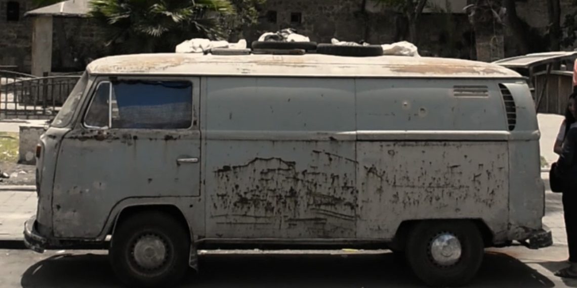 Oum Youssef :  Vendeuse de café et gardienne de la place Bâb Touma à Damas