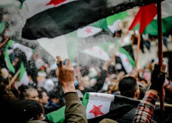 النساء في سوريا الجديدة: تهميش وإقصاء رغم الطاقات