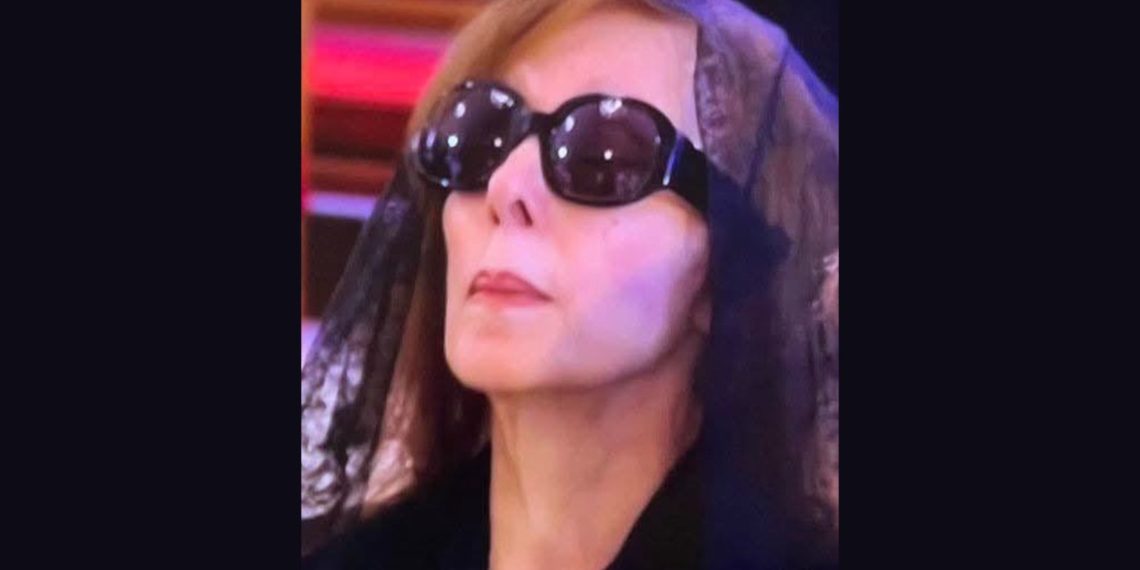 فيروز الممنوعة من الأمومة في عزاء ابنها