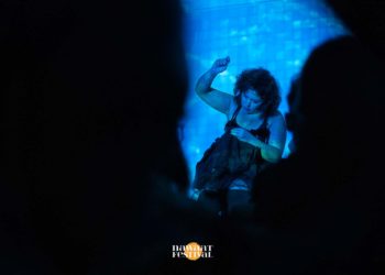 “La Malédiction (1)”, a theatrical adaptation of King Kong Theory bursting with Tunisian rage