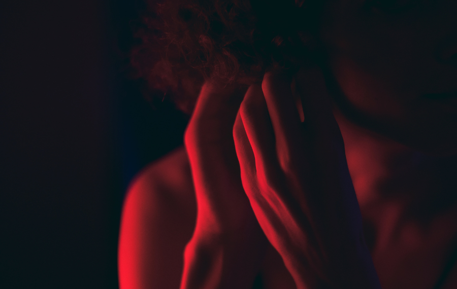 La nuova frontiera degli abusi in rete: la sextortion