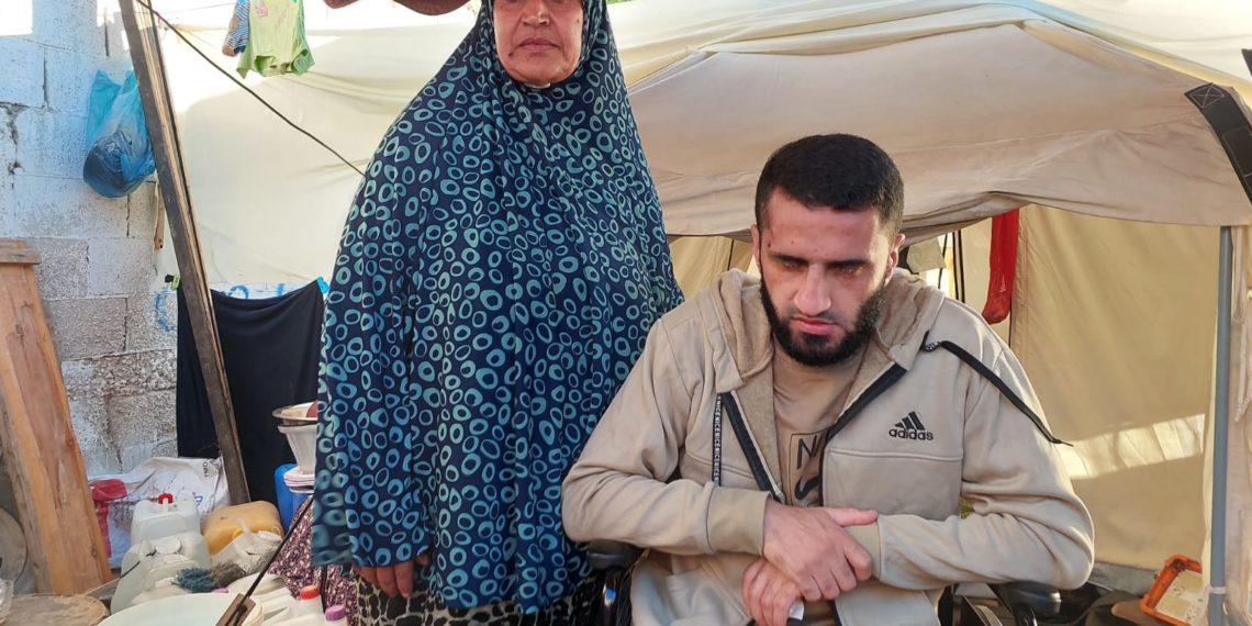 العناق الأول: نساء غزة يستقبلن أبناءهن وأزواجهن المحرَّرين