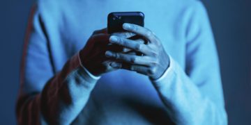 Des espaces virtuels, une violence réelle : l'ONU lance une campagne contre la violence numérique en Turquie