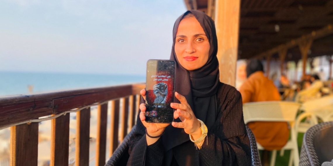 “عين الكاميرا لا تبكي لكن قلبي فعل”: صحافية من غزة تكتب ما عجزت الكاميرا عن التقاطه