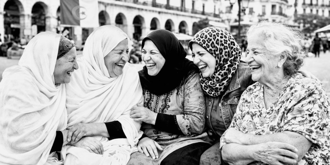 Algérie : la politique du vieillissement repose toujours sur la famille mononucléaire et les femmes