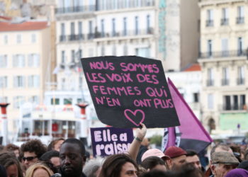 À Marseille, un 8 mars sous le signe de la résistance face au bruit des bottes