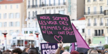 À Marseille, un 8 mars sous le signe de la résistance face au bruit des bottes