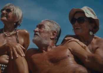 Au Bain des Dames, they’re 70 on the beach. So what ?