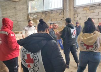 “في الحرب كل الخيارات صعبة”: نساء صامدات في جنوب لبنان